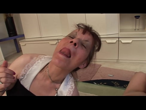 ❤️ Две бабе и један деда имају тројку ❤ Јебени видео  на sr.porno-flix.ru ❌